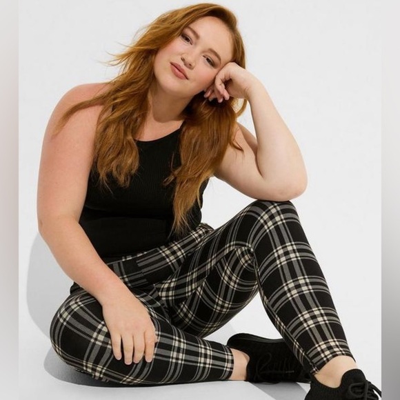 Torrid plaid leggings with pockets nwot - Picture 1 of 3